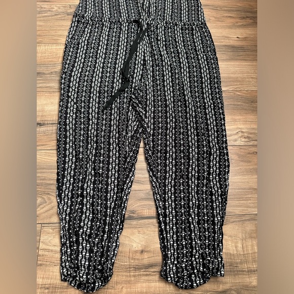 Women’s Jumpsuit - Picture 4 of 10